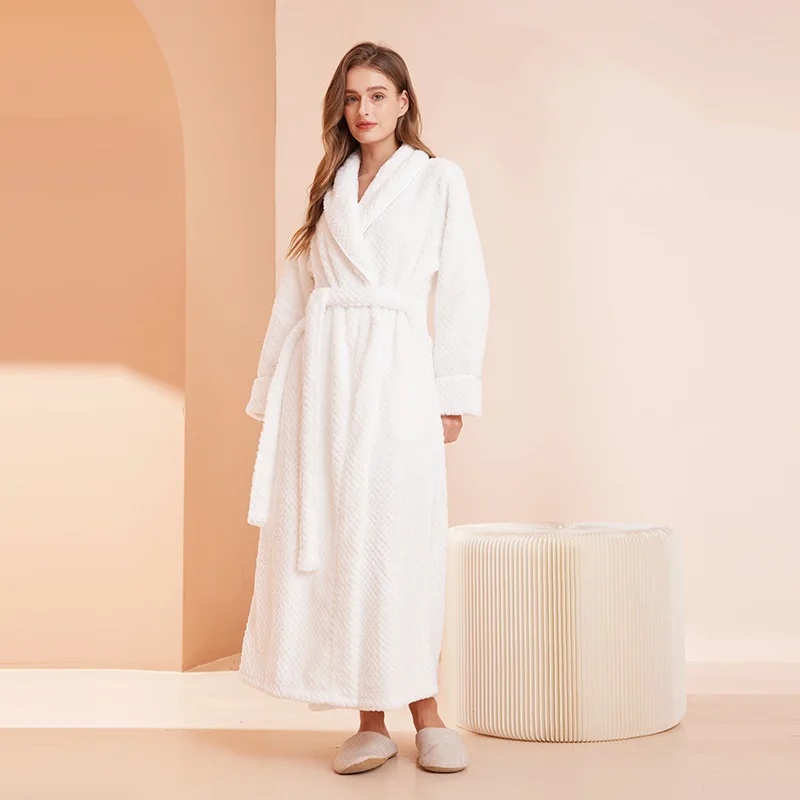 Winter Large Size Bebe Velvet Long Bathrobe Women Hotel Beauty Salon Casual Nightgown Comfortable Home Clothes: PP / Blue