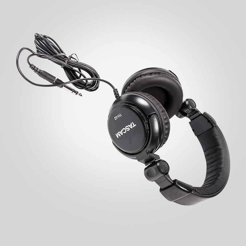 Tascam TH-02 Gesloten Terug Studio Hoofdtelefoon Zwart met gewatteerde hoofdband en oorkussens studio opname monitor hoofdtelefoon