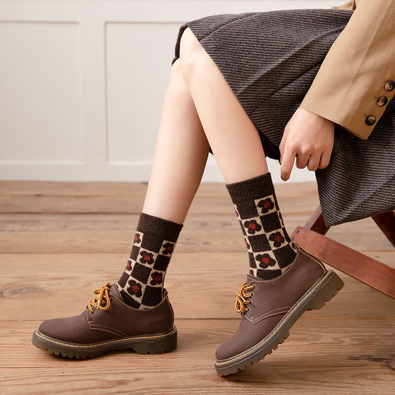 Calcetines gruesos de lana para mujer, medias de tubo informales, de algodón, cómodos y cálidos, para Otoño e Invierno