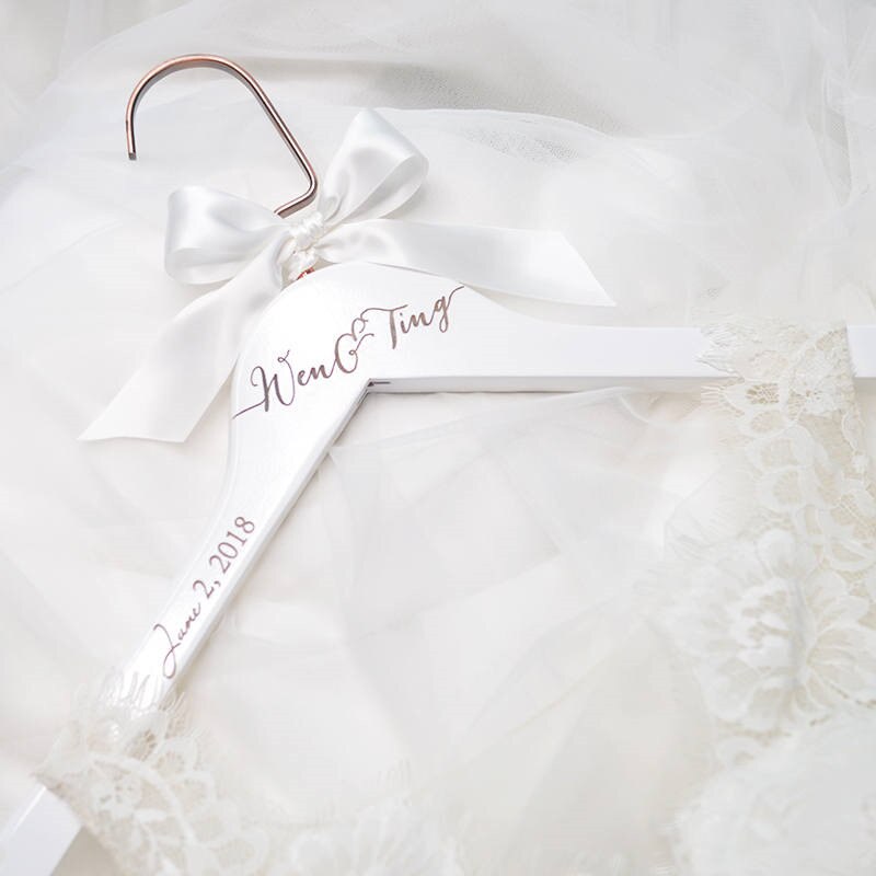 Percha personalizada para vestido de novia y novio, percha de boda con nombre, perchas de madera para boda, de ducha, perchas para abrigos de dama de honor