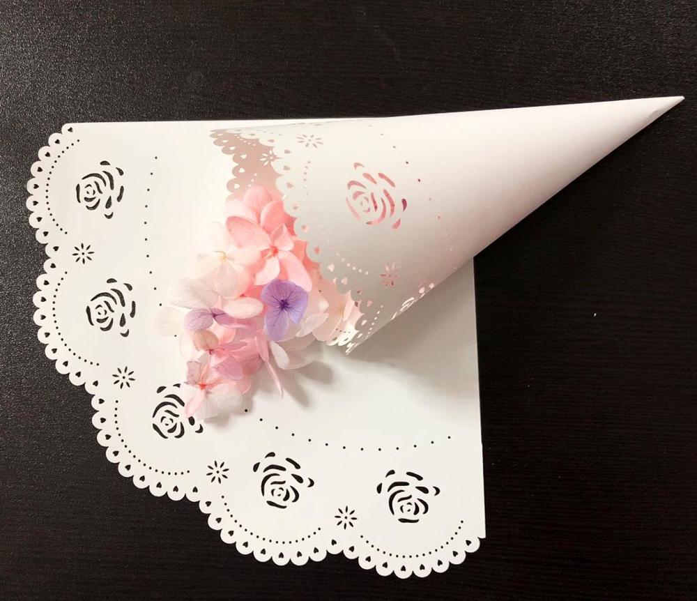 Conos de pétalos de flores para boda, corazón de 20 piezas, conos de papel para poner confeti de caramelo, pétalos de lavanda, confeti de recuerdo de boda: rose