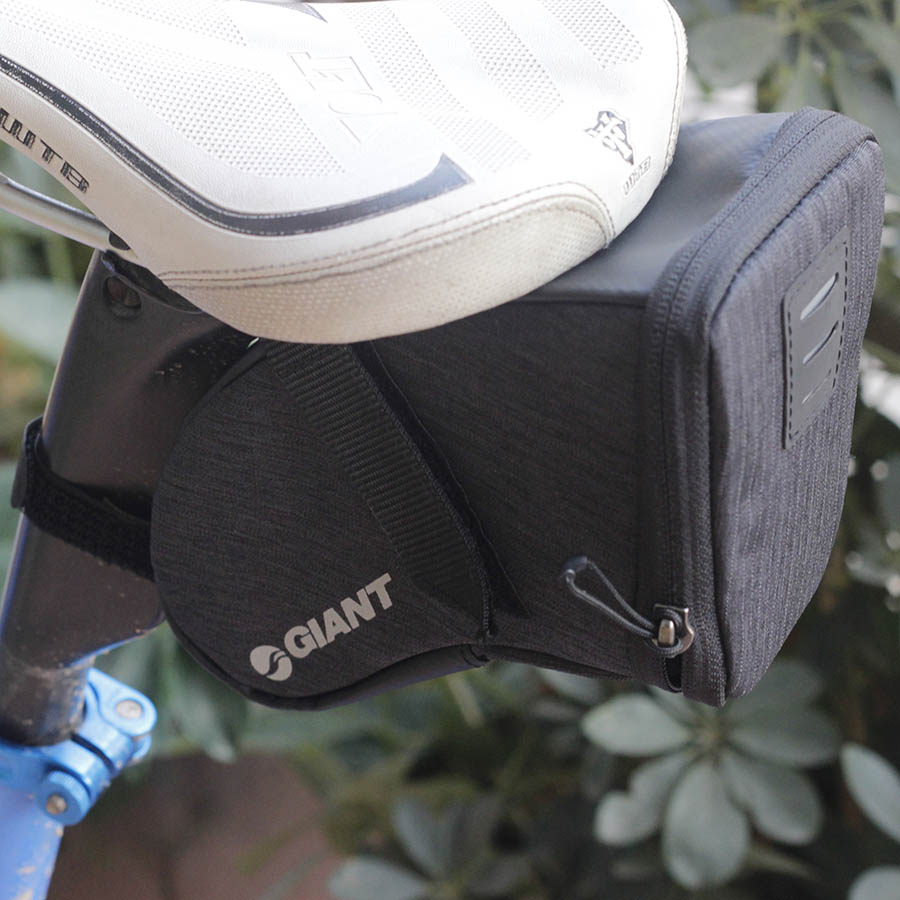 GIANT Bicycle Saddle Bag Rainproof Rear Bike Bag Bicycle Accessories Cycling Rear Seat Pouch Tail Bag