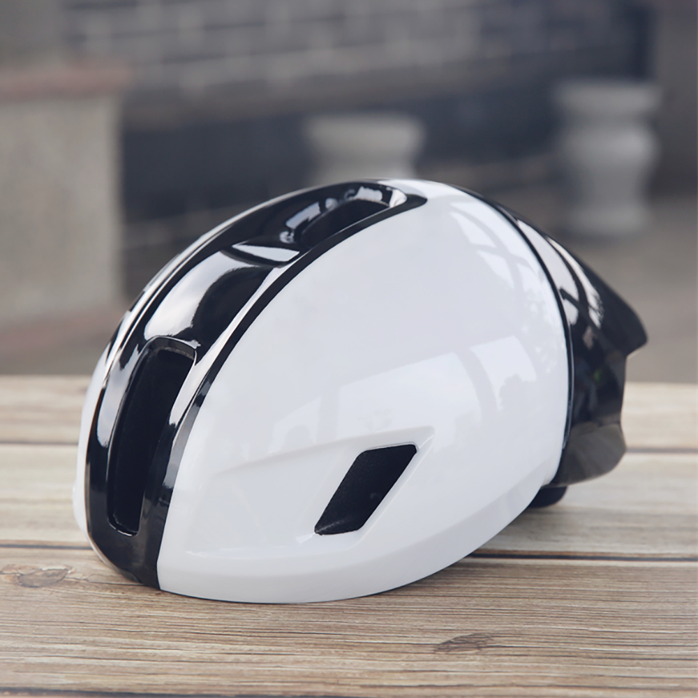 Ultralett sports-aerodynamisk sykkelhjelm terrengsykkel landeveissykkelhjelm menn kvinner stil trygg tk-hette cap capacete ciclismo: 62 / Klar