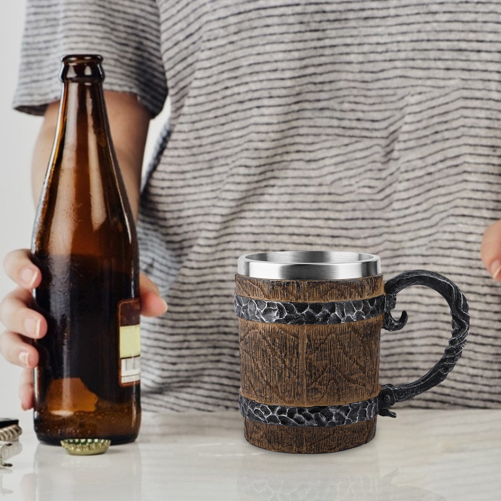 Wasser Tasse Eiche Barrel Bier Becher Edelstahl Nachahmung Eisen Griff Becher Persönlichkeit Büro Harz Handwerk Große Wasser Glas Becher
