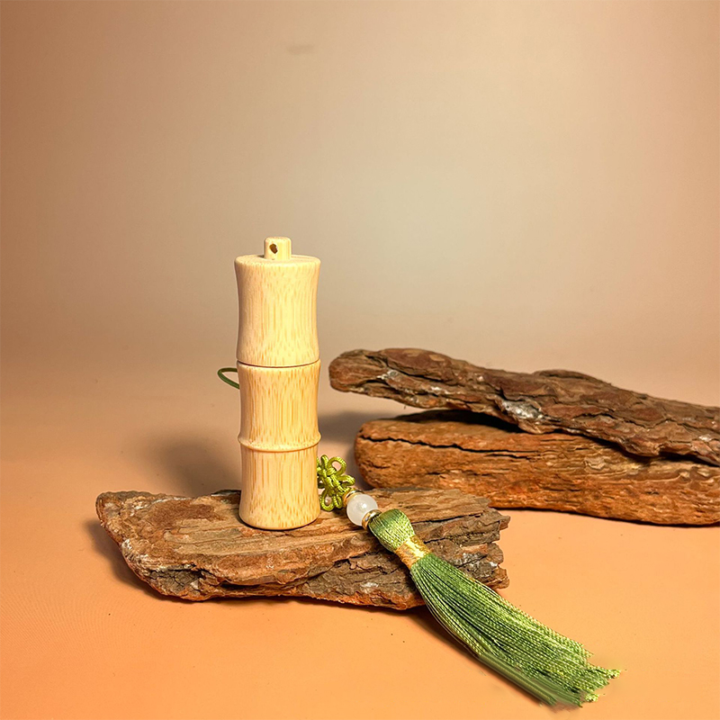 Miljøvennlig bambus rull-på flaske med dusker tomt rør stålrullekule påfyllbar flaske gjør-det-selv parfyme lipgloss beholder: Militærgrønn