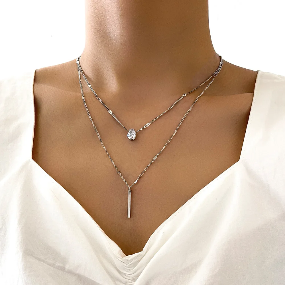Collier multicouche pour femmes, pendentif goutte d'eau en cristal Simple, chaîne de couleur or argent, ras du cou, bijoux tendance: Couleur or