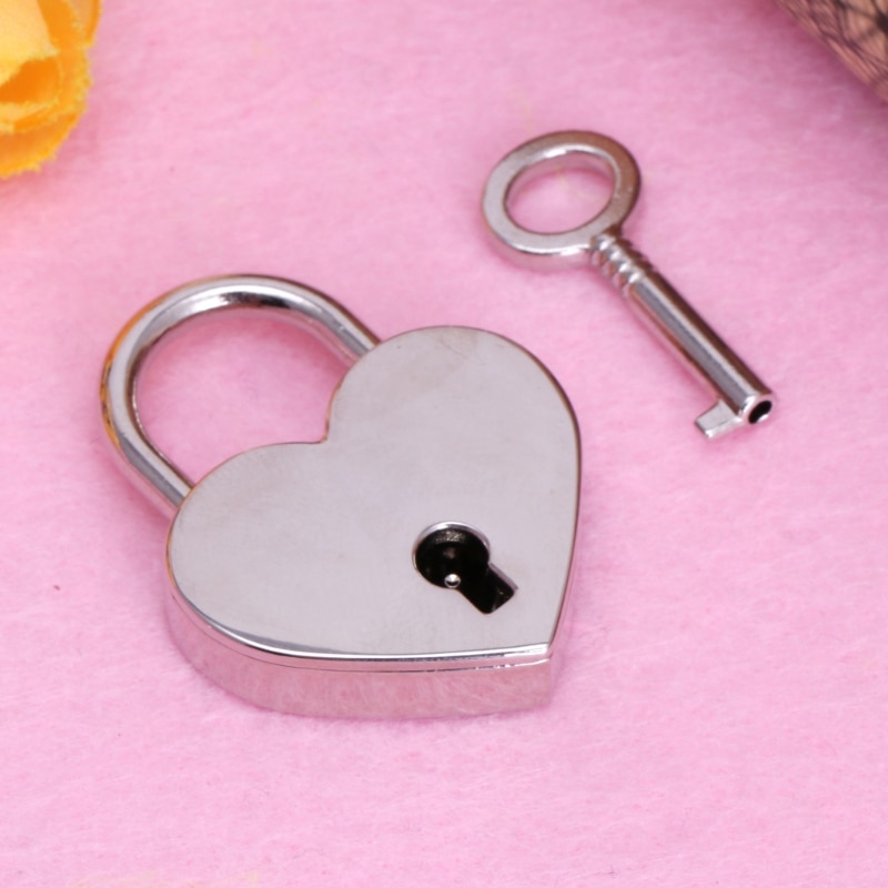 Ootdty sydämen muotoinen vintage vanha antiikki tyyli mini archaize padlocks key lock with key
