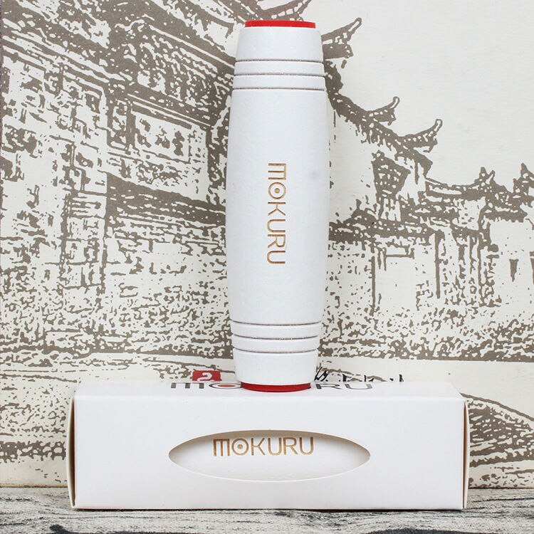 Wooden Fidget Hand Spinner Funny Stress Reliever Flip Stick Hand Decompression Concentrate Toy Japanese Rolling Stick Toy L0271: White