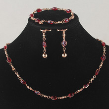 Mode vrouwen Goud-kleur Rode Oostenrijkse Kristal Ketting Armband Oorbellen Bridal Sieraden Sets