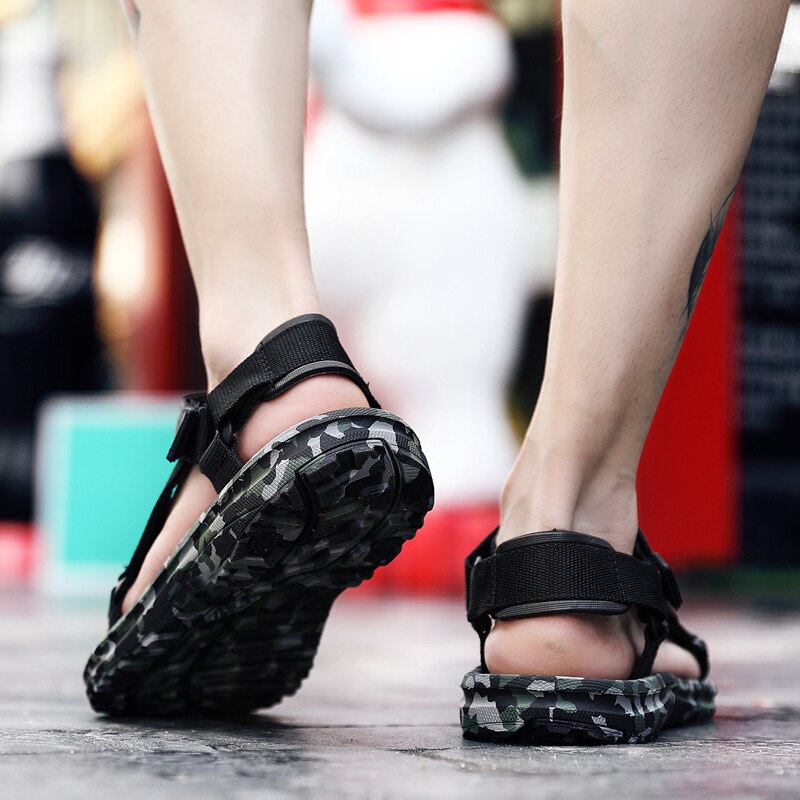 Letnie męskie sandały Gladiator buty na plażę męskie kamuflaż klapki sportowe klapki wodne Sandalia Masculina Zapatos De Hombre