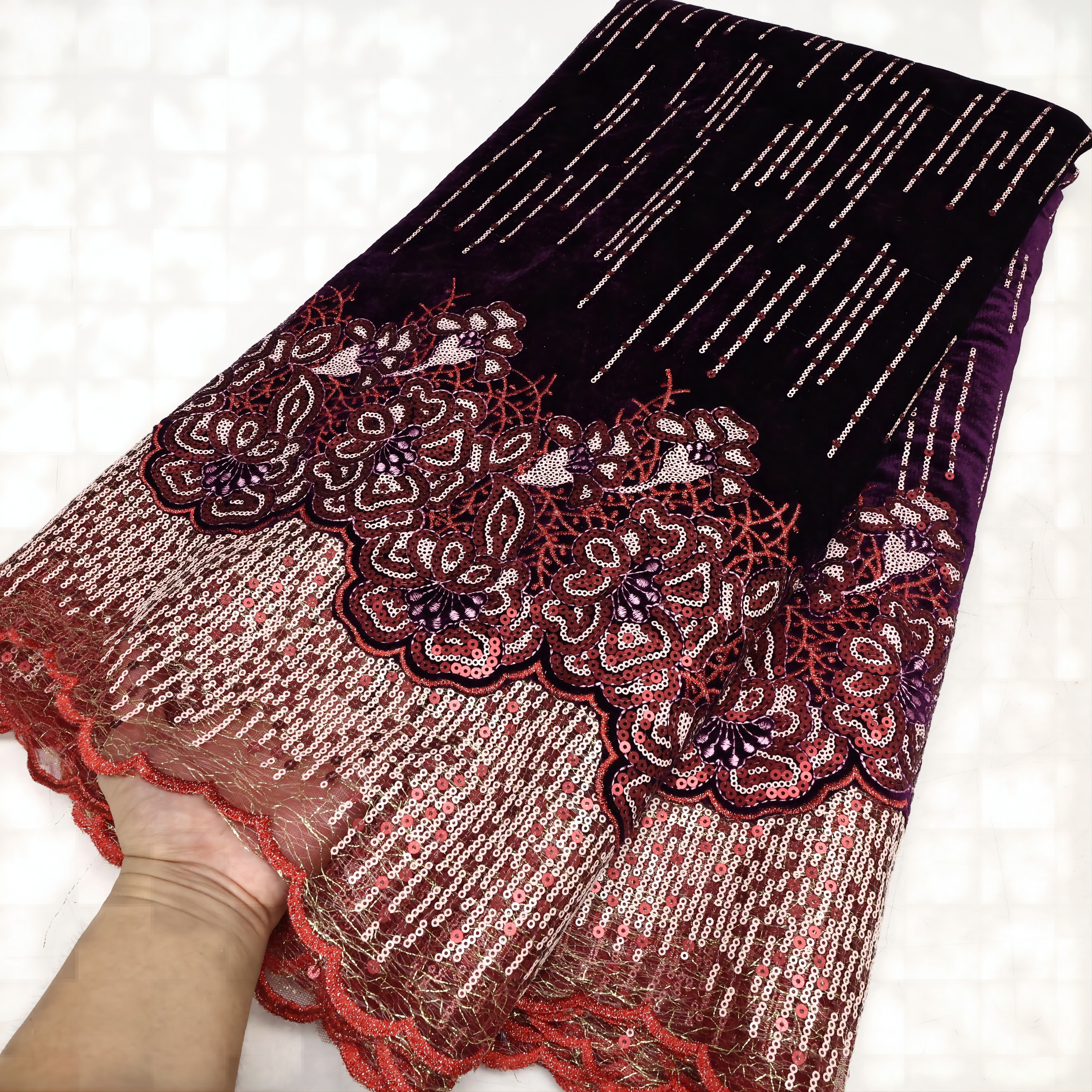 Tessuto di pizzo di velluto africano di moda tutto'ingrosso di alta qualità donne partito paillettes ricamo materiali di pizzo nigeriano: Argento antico / 2.5yard