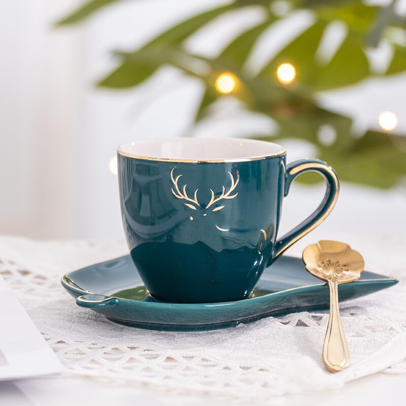 Di lusso Per La Casa In Ceramica Tazza Piattino Creativo Oro di Cervo Tazza di Caffè Piatto Spuntino Piatto Piatto Set Semplice Britannico Pomeriggio Tazza di Tè con il Cucchiaio