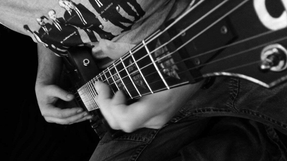 Guitar Headstock Cell Phone Clamp Clip Mount for Smartphones and Gopro Action Cameras - Close Up Home Recording
