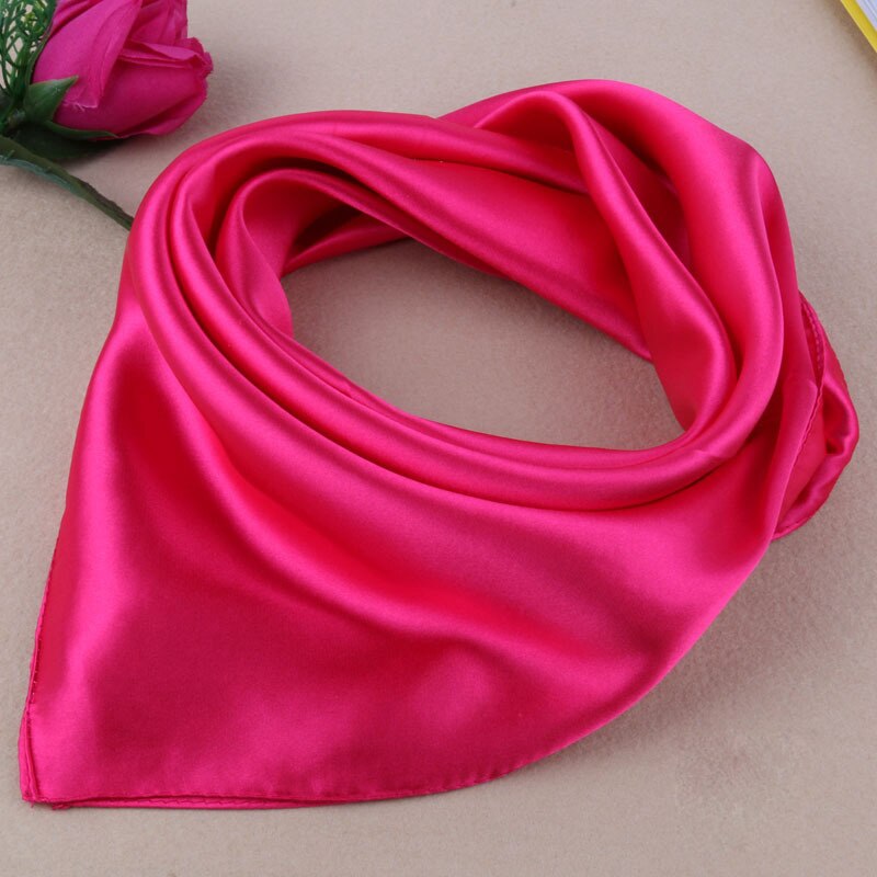 Foulard Carré En Satin Rouge Avec Motif Chaînes Et Pompons - 60x60 Cm - Polyvalent Pour Cheveux, Sac Ou Décoration - 7
