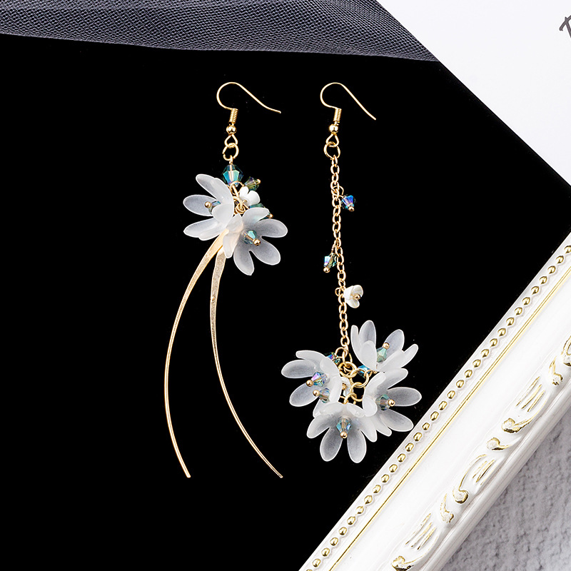 Boucles d'oreilles pendantes en acrylique à fleurs blanches pour femmes, coréenne, longues pampilles en cristal, bijoux de fête de mariage pour filles