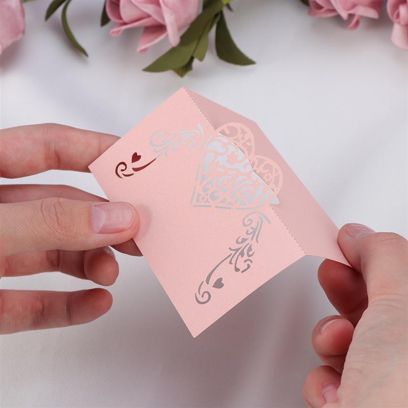 50 stuks gesneden hartvormige tafelnaamkaartjes, plaatskaartjes, decoratie voor bruiloften en feesten