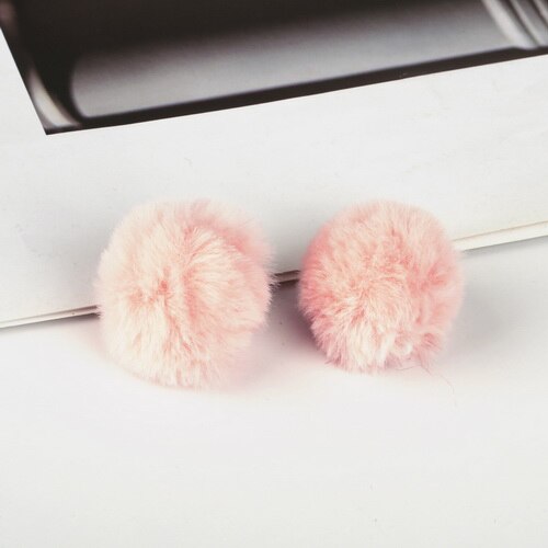 18 st/lot 4cm flerfärgad fluffig söt pom pom porte klave för kvinnor väska charm leksaker härlig päls boll pompom för nyckelring material: Rosa