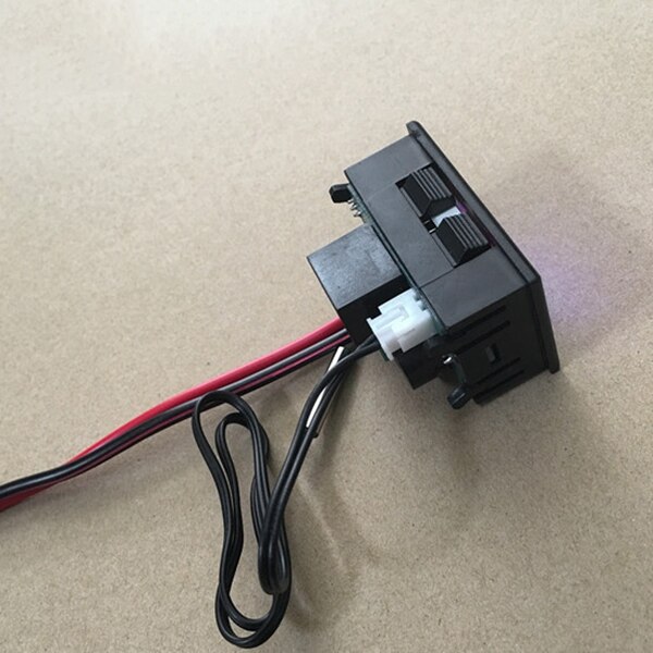 Mini régulateur numérique d'humidité de température de Thermostat avec l'affichage d'affichage à cristaux liquides Thermocouple de régulateur thermique de cc 12V