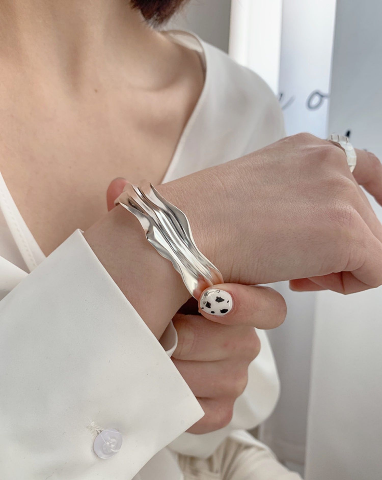LIVVY 2021 New Fashion Silver Color Smooth Irregular Fold Texture Bracelet For Women semplice fatto a mano squisito regalo unico