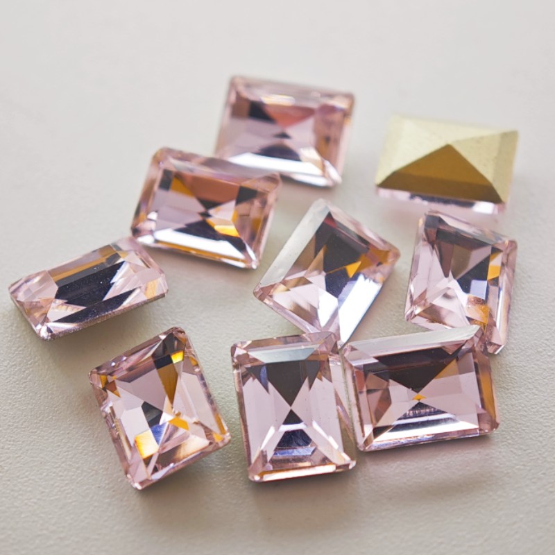 50 stuks 6x8mm rechthoekige haakse nagelaccessoires kleurrijke super glanzende K9 diamant puntige bodem onregelmatige nageldecoratie