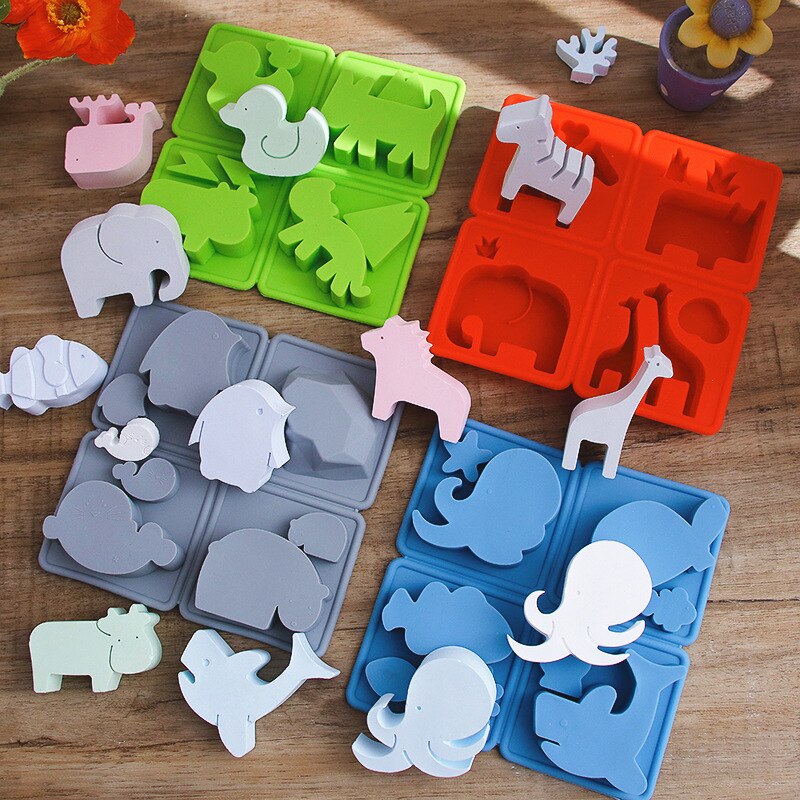 Clementoni Creaciones Hechas A Mano – Juego De Escultura Con Moldes De Animales Y Yeso – Pinturas Incluidas – +7 Años