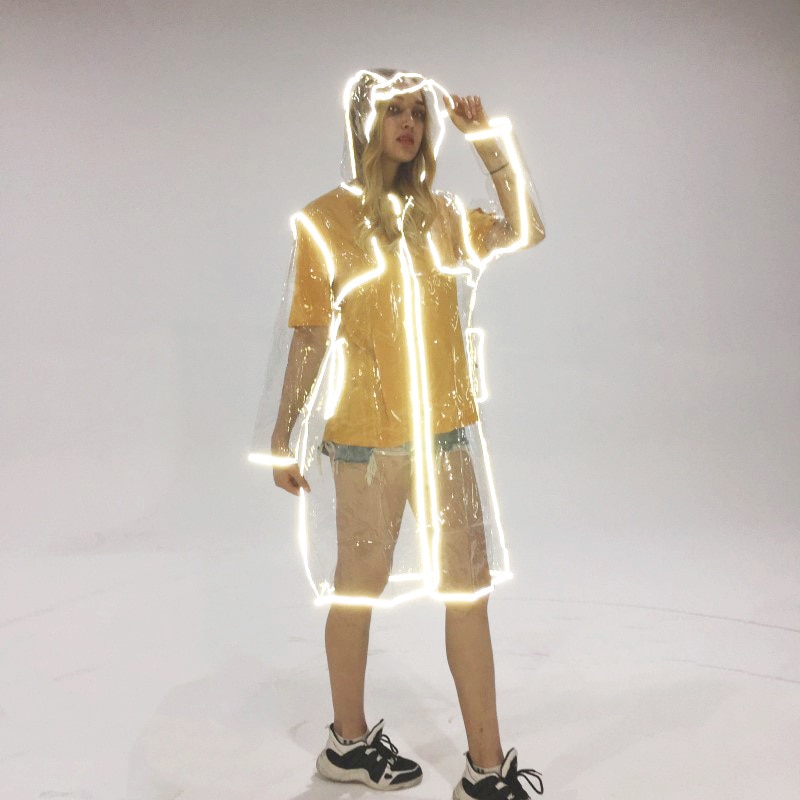 Dames Hooded Regenjas Met Reflecterende Strip Transparant Impermiable Vrouwen Mode Regenjas Outdoor Reizen Plastic Trenchcoat
