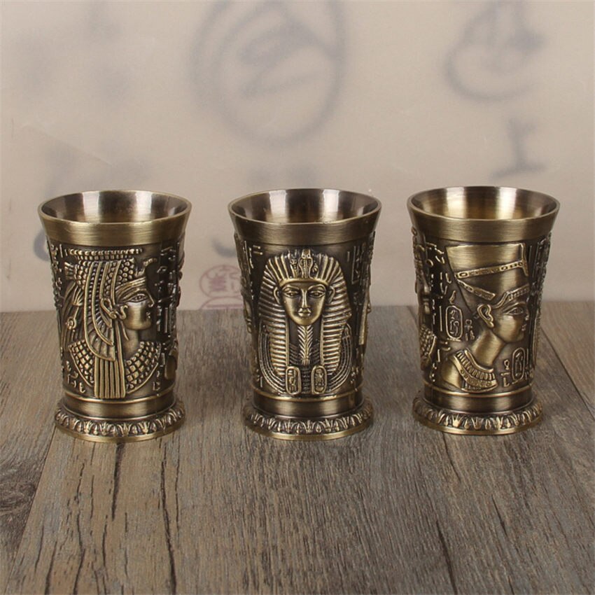 Retro Antigo Egito Metal Tiro copo de Vidro Home Bar Cocktail Licor Copo De Cobre Curto Copos de Vinho Do Faraó Ramsés Cleópatra RA Deus