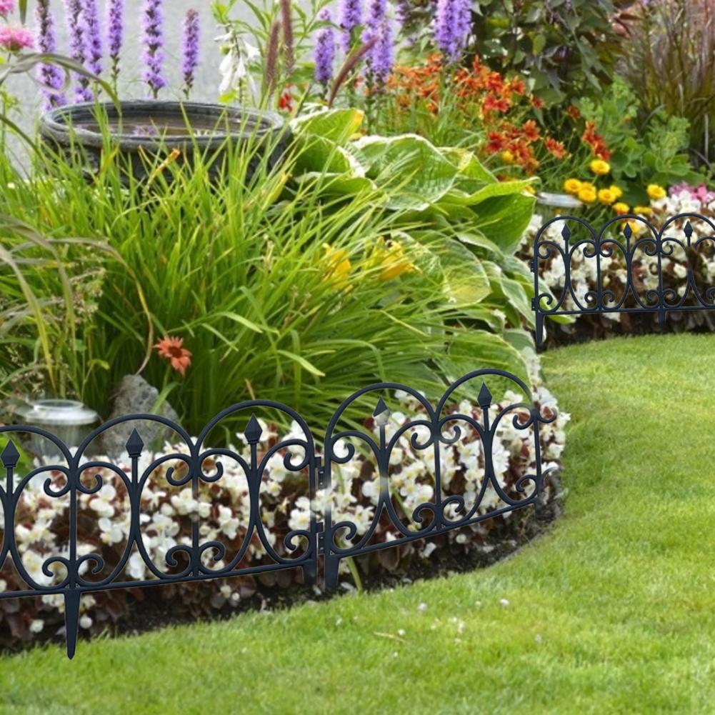 Hollow Yard Fence Easy to Install Plastic Courtyard Indoor Fencing Patio Edging Flower Panel DIY Picket Fencing for Garden