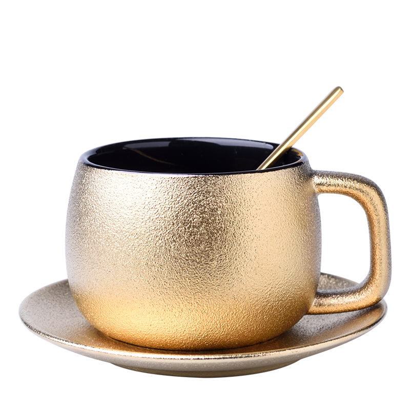 Kongelig husholdning luksus måke keramikk frost kaffekrus og tallerken gylden te skje sett edle tekopp espresso cappuccino kopp kopje: En