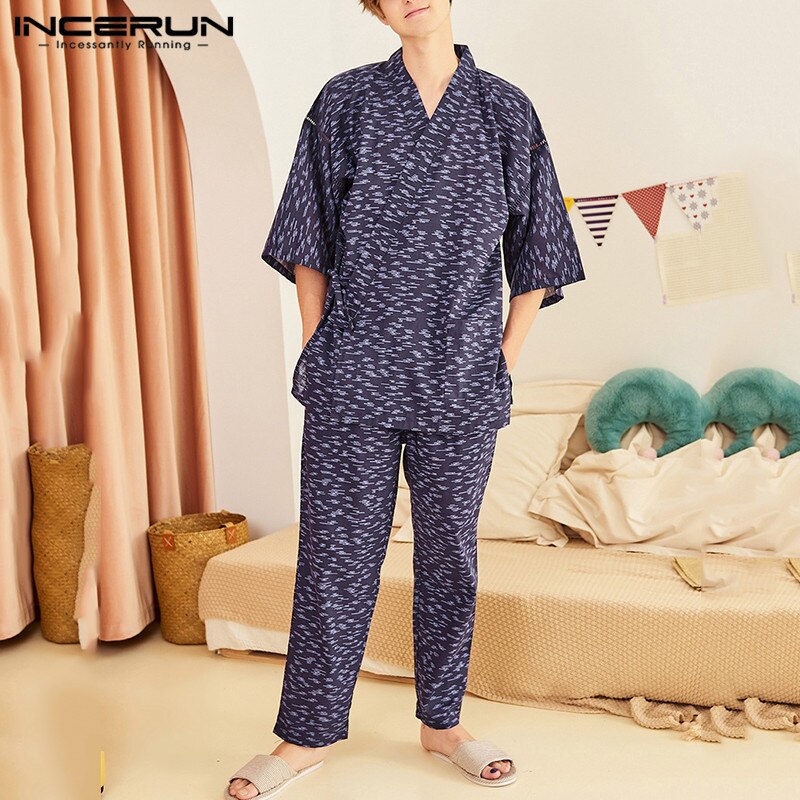 Mode Mannen Toevallige Nachtkleding Suits Mannen Gedrukt Pyjama Set Half Mouw V-hals Homewear Kimono Lange Broek Harajuku Nachtkleding