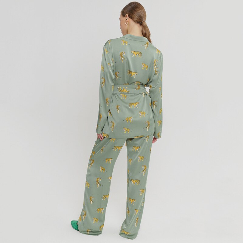 Hiloc – ensemble pantalon et pyjama pour femmes, vêtements de nuit en Satin, motif tigre, imprimé Animal, 2 pièces, pour la maison, 2022