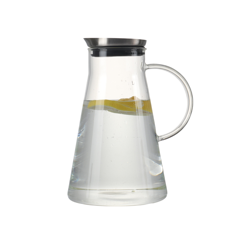 Heat resistant borosilicate glass pitcher for ice, beverage, drinks and teas 2 sized choice with stainless steel lip