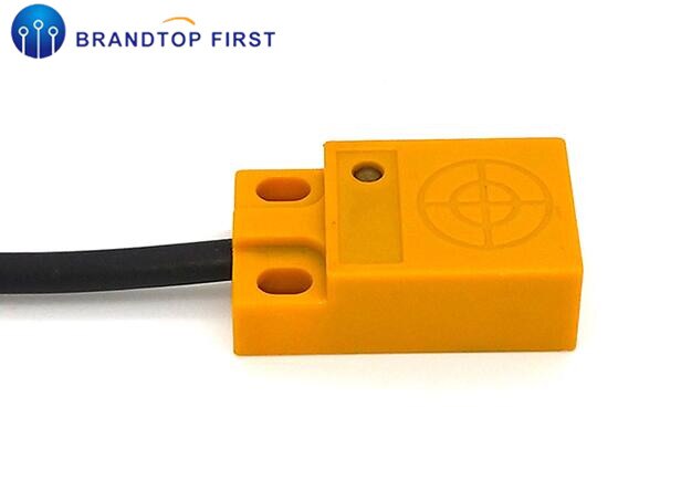 Sensor Indutivo de Proximidade NPN TL-W5MC1 - Bit Maker - Arduino