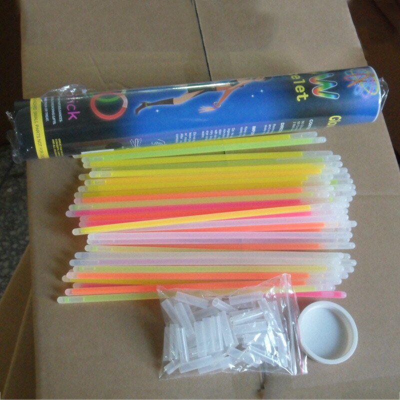 100Pcs Weihnachten Party Neon Glowstick Licht Stick Kinder Lustige Glow Stick Spielzeug Glow in The Dark Fluoreszierende Armband Spielzeug für Kinder