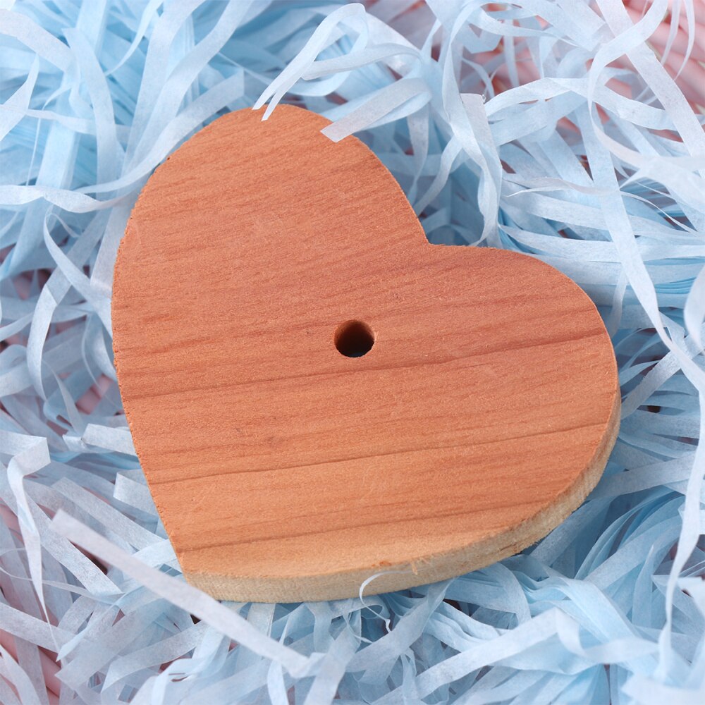 10pcs Cedar Wood Chips Heart Shape Cedar Wood Slices Mothproof Wardrobe Cedar Wood Chip: Default Title