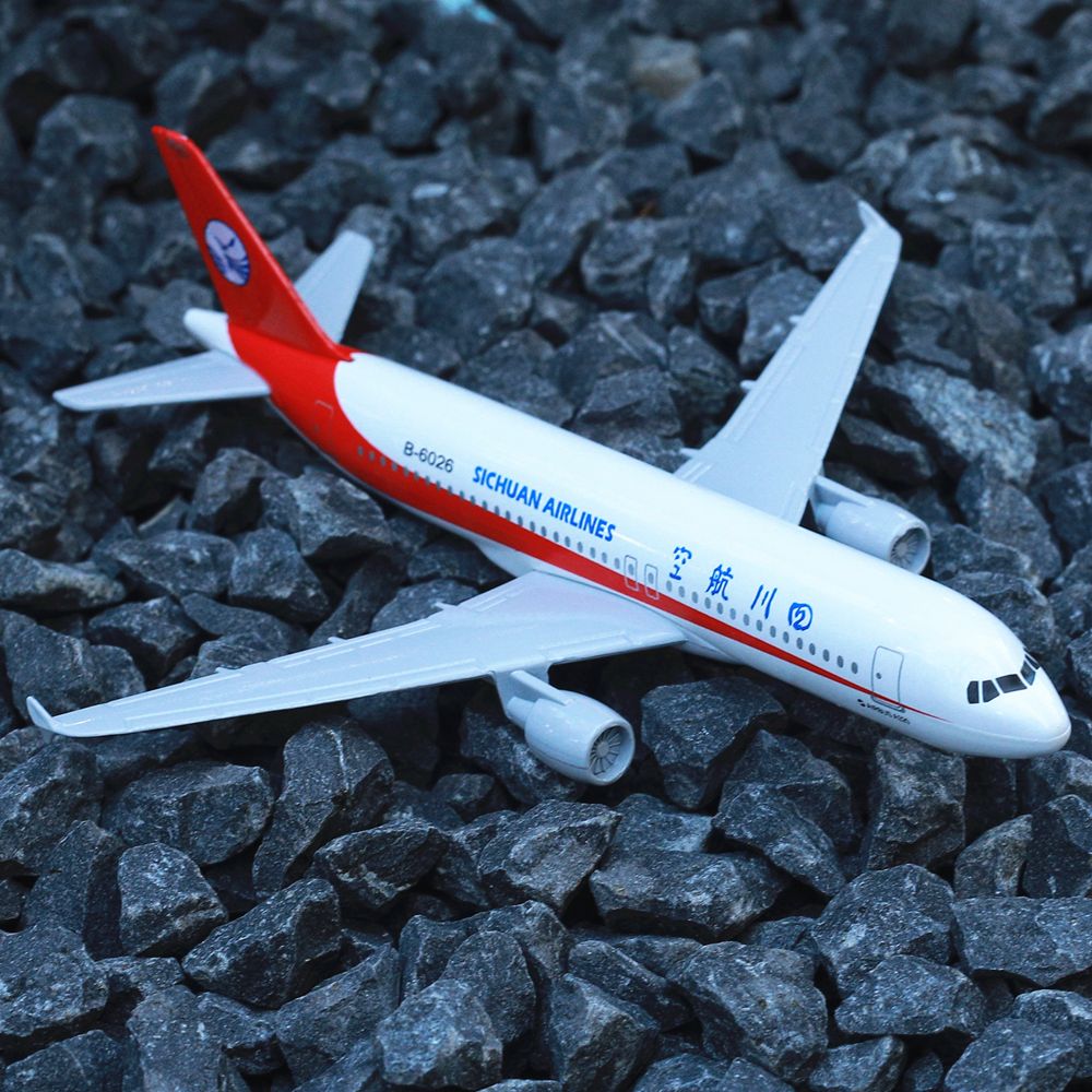 China SICHUAN AIRLINES A320 Airplane Alloy Diecast Model 15cm World Aviation Collectible Souvenir Ornament Miniature