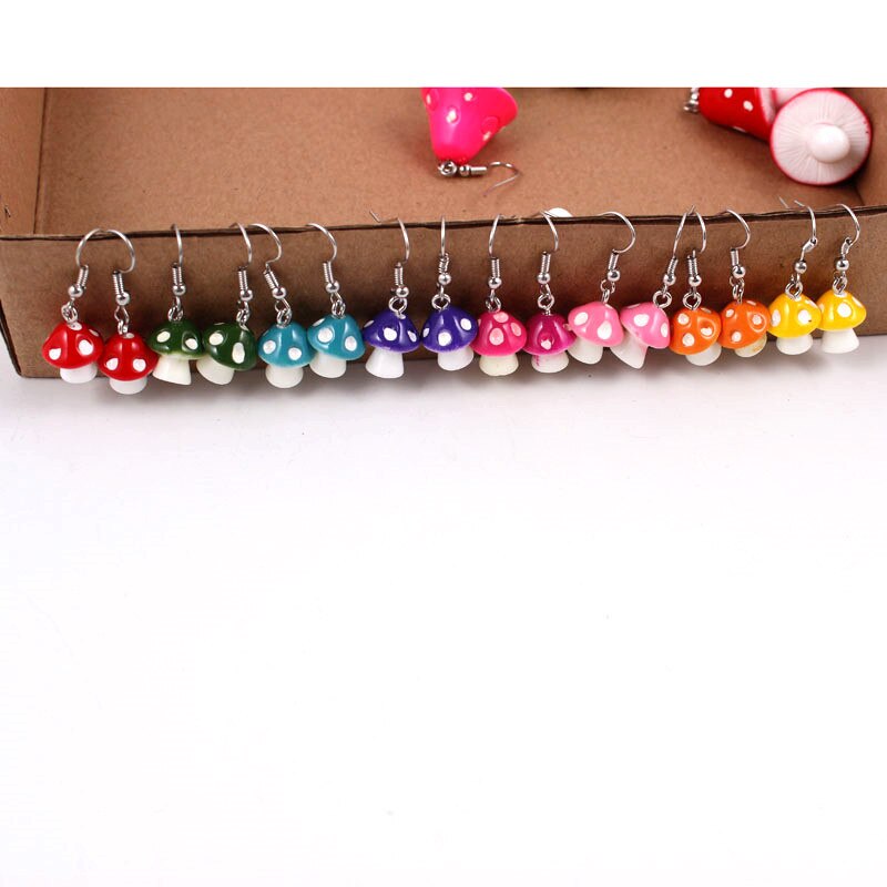 Boucles d'oreilles pendantes en forme de champignon pour femmes et filles, bijoux mignons faits à la main, 8 couleurs, 1.2x3.3cm, petits