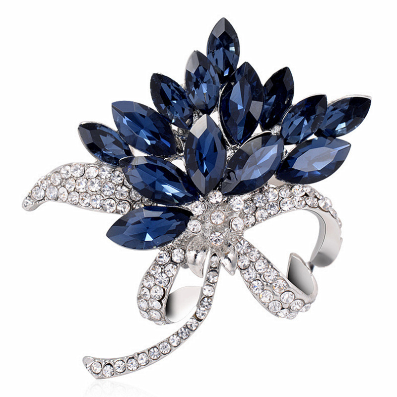 Accessoires pour vêtements pour femmes, grand flocon de neige, perle, cristal, broche à fleur exquise: PLAQUÉ ARGENT