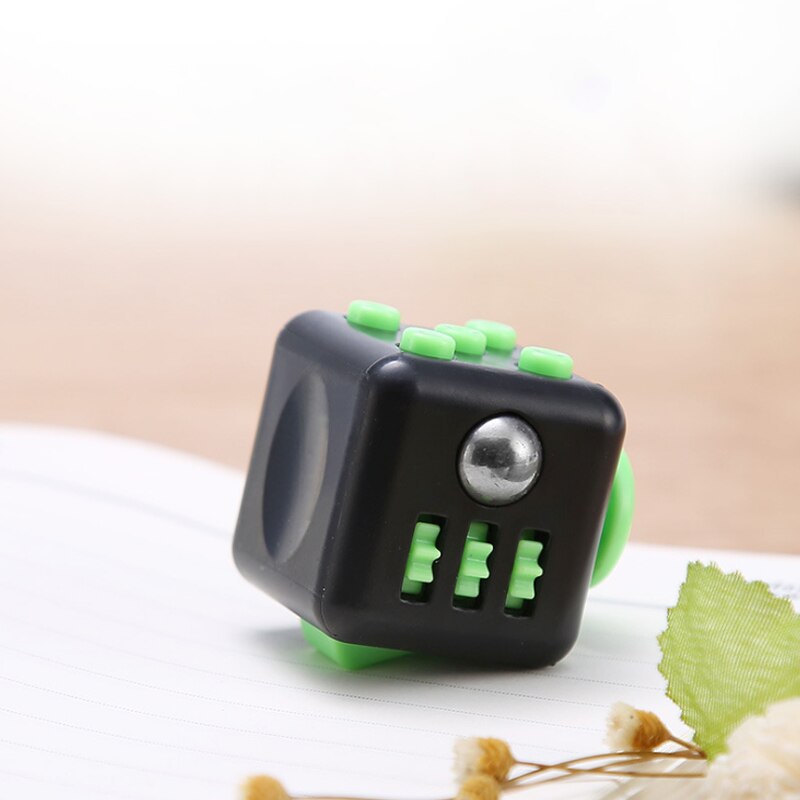 Decompression infinite Cube Fun adult toys decompression dice: Black green