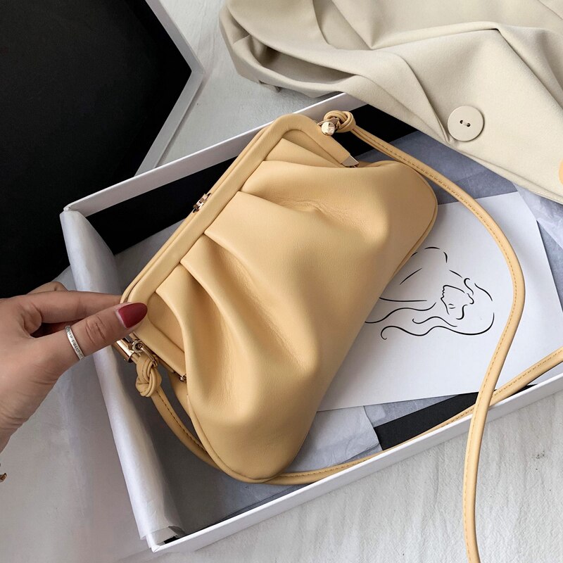 Gnocchi Borse da Donna Frizione 2020 di Nuovo Modo di disegno Pieghe Spalla Crossbody Delle Donne del Sacchetto di Nuvole Borse chic Delle Signore Borse di clip