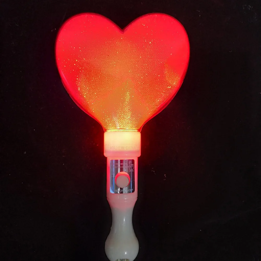 Herzförmige LED-Leuchtstäbe, Love Glow Konzert-Cheer-Sticks, batteriebetrieben, Konzert, Partyzubehör: Rot