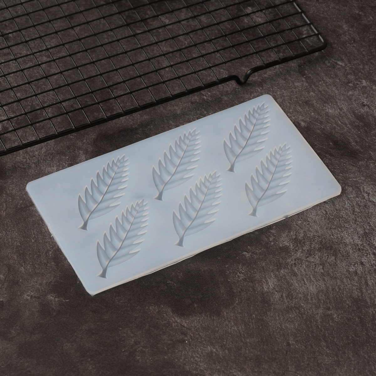 Speciale Zaagtand Geveerd Bladvorm Chocolade Stencil Mold Cake Decorating Bladeren Siliconen Mal Transfer Sheet Bakken Chablon