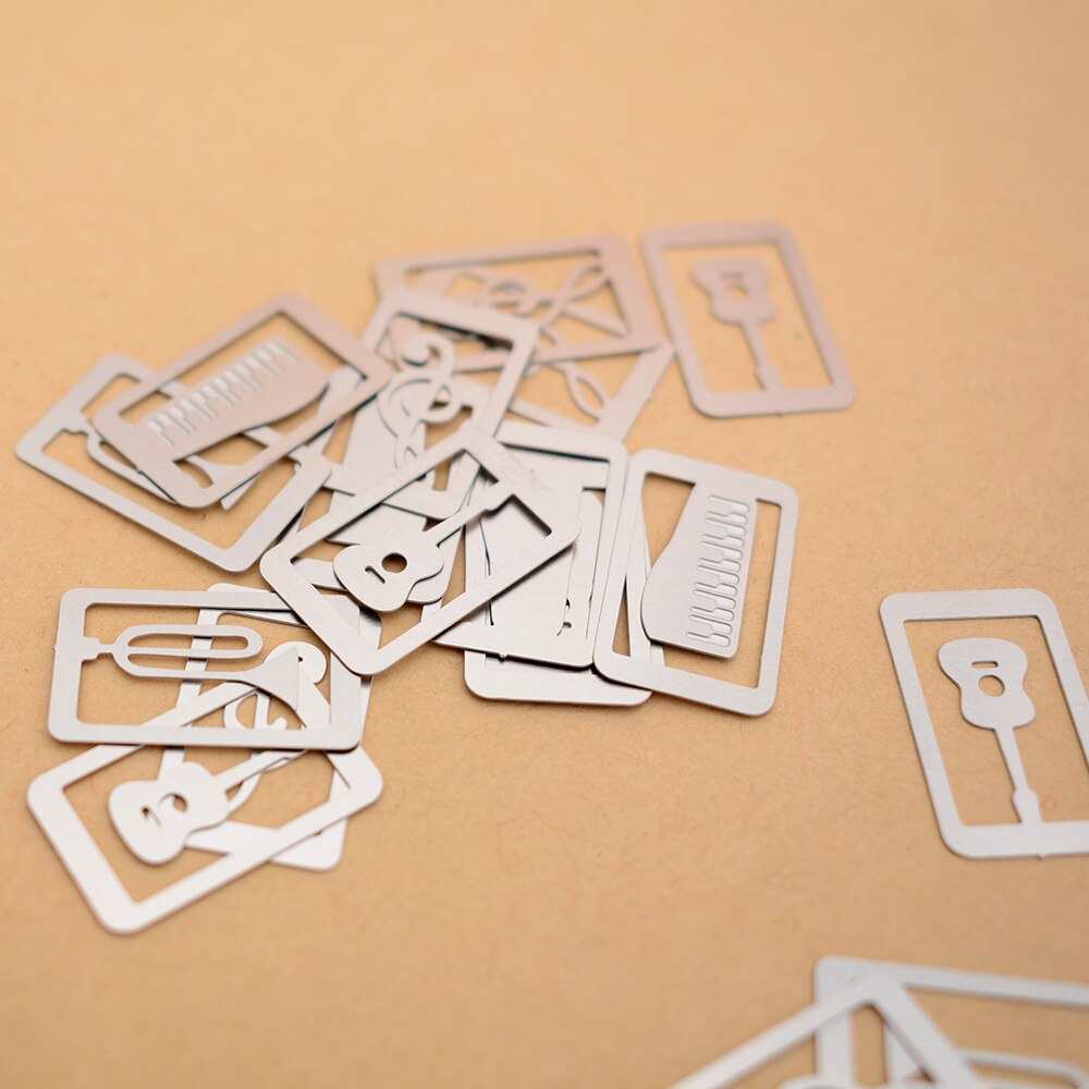 20 Stks/partij (Een Doos) mini Metalen Bladwijzer Clips Leuke Cartoon Animal Plated Sliver Bladwijzers Briefpapier (Willekeurige Stijl)