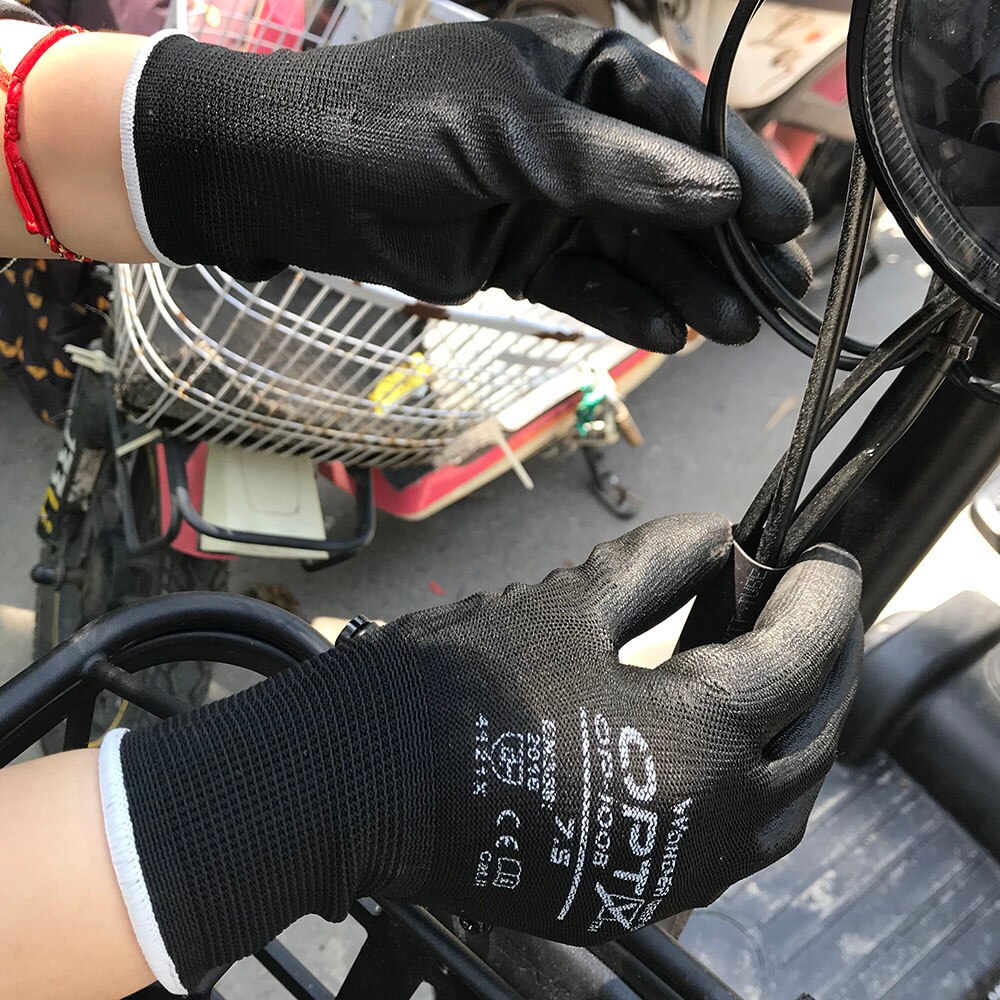 12 Pairs of safety coated work gloves, PU gloves and palm coated mechanical work gloves, obtained CE EN388