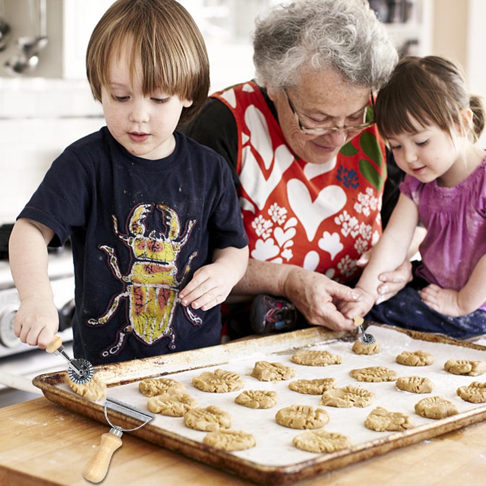 Ravioli Cutter Stamps Pasta Cutter Mold Round Square Dumpling Embossing Machine Kitchen Tool Press Ravioli Mould