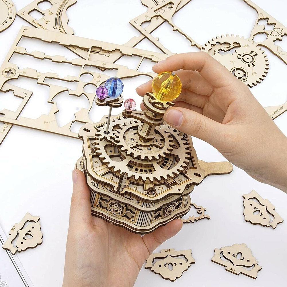 Music Box Handcraft Table Top Ornaments Music Assembled Box Box Music Model Mechanical DIY Wooden K0U9