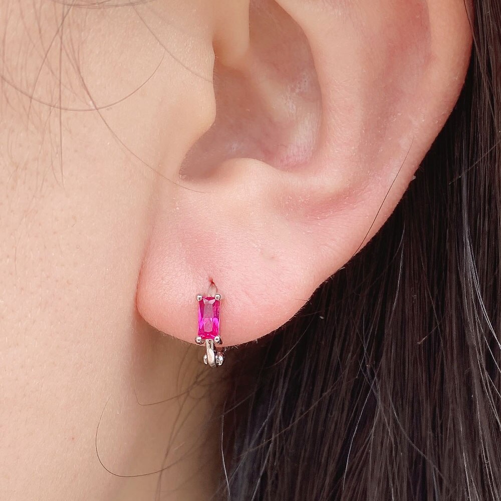 Pendientes Huggies púrpura blanco verde azul rojo corazón cuadrado Color plata pendientes de aro pequeños para mujeres niñas joyería de boda