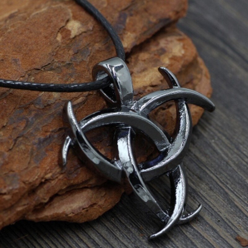 Retro Nordic Style Metal Celtic Knot Pendant Chain Necklace Men Classic Punk Amulet Jewelry: 9194-black