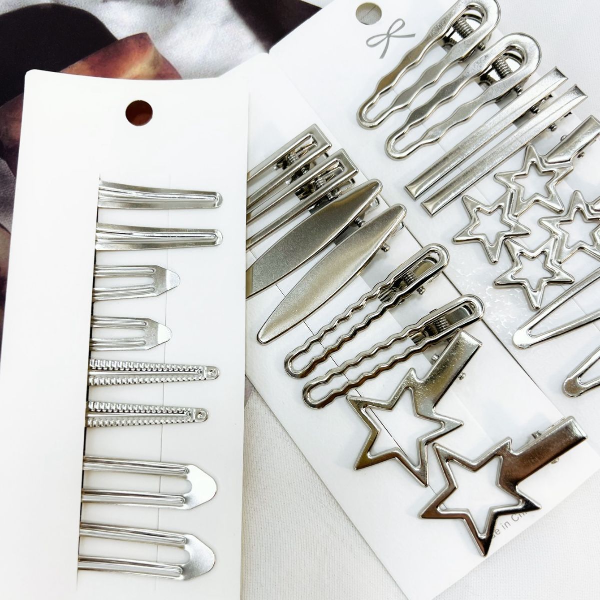 24 unids/set Y2K horquillas de Metal plateado para mujeres niñas Clip de pelo de estrella múltiples estilos Clip de pico de pato sin costuras accesorios para el cabello para niñas
