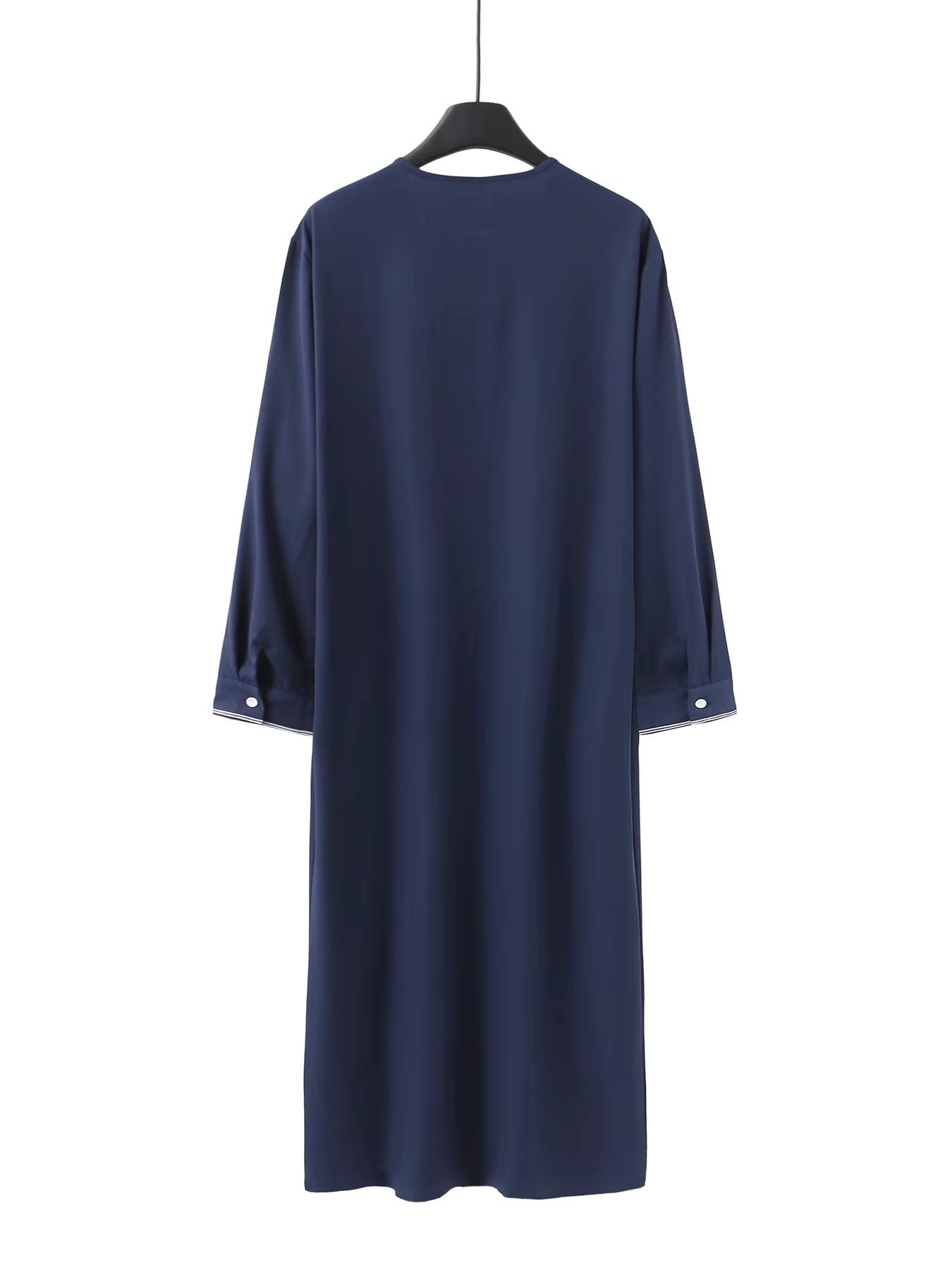 Moslim herengewaad, modieus en , geborduurd herengewaad in retro-etnische stijl, eenvoudig casual gebedsgewaad